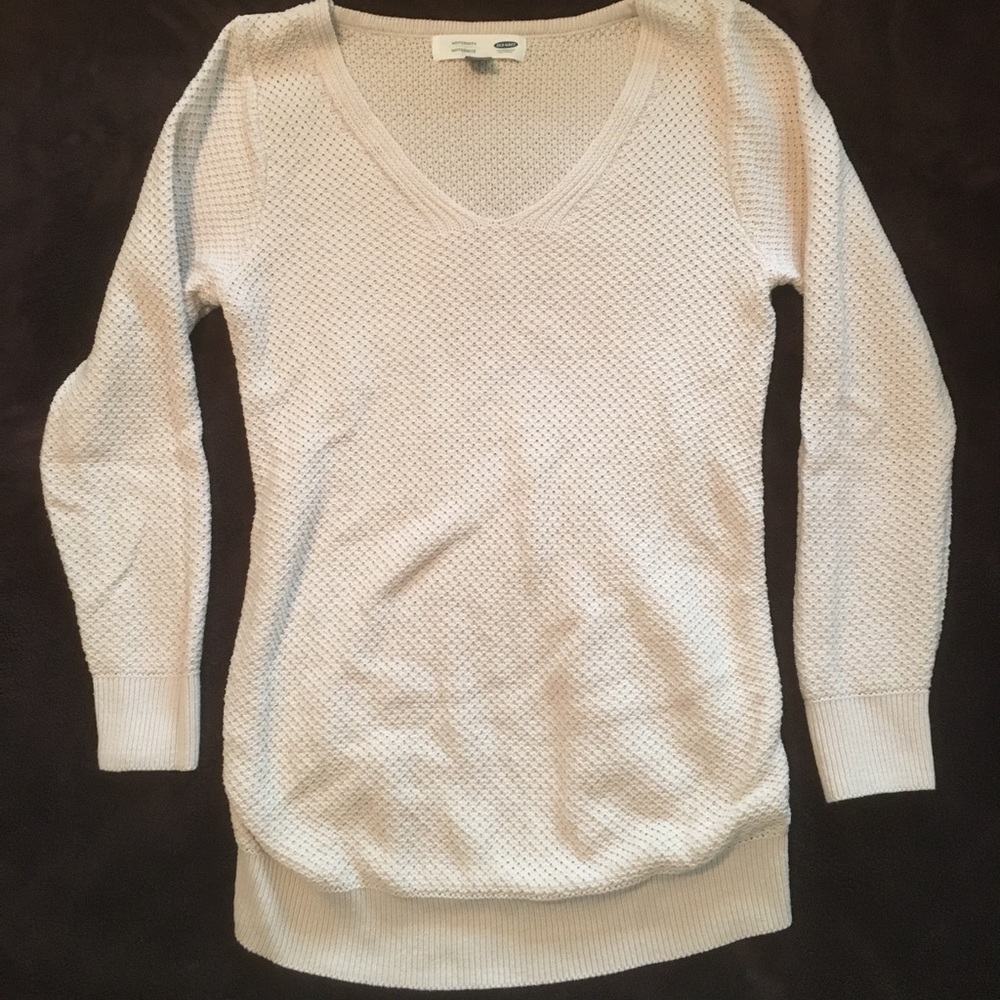 Beige old navy maternity sweater -M
